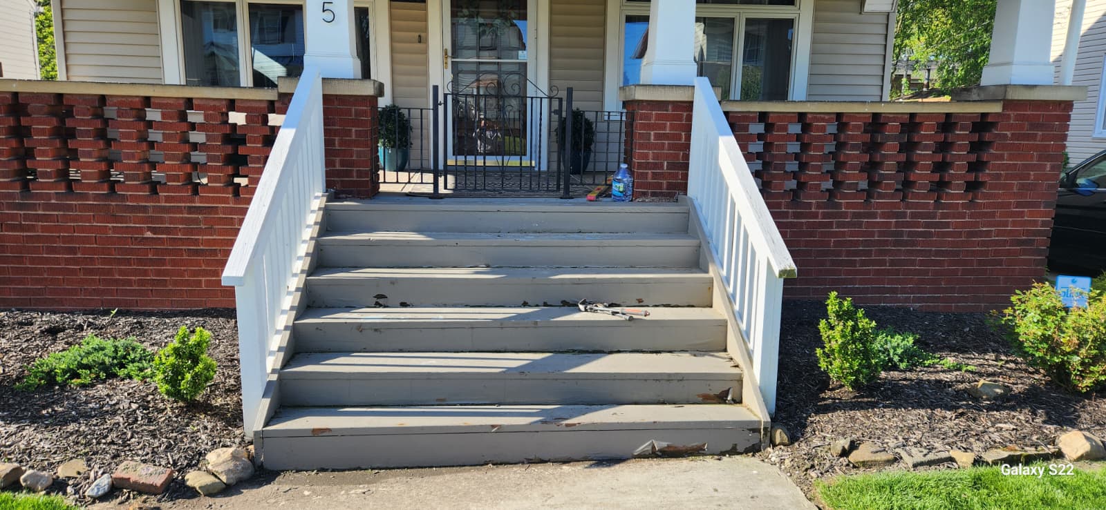 Front porch steps before new stair and railing work